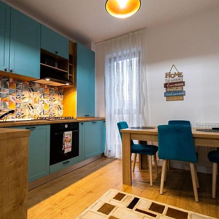 Lighthouse Central Apt With Unique Views Of The Fortress, Free Parking, 5 Min By Car From The Old Town Apartment Brașov Exterior foto